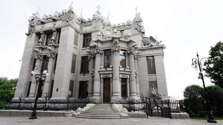 180723 Bay Kiev archiecture 02 ihfcl4