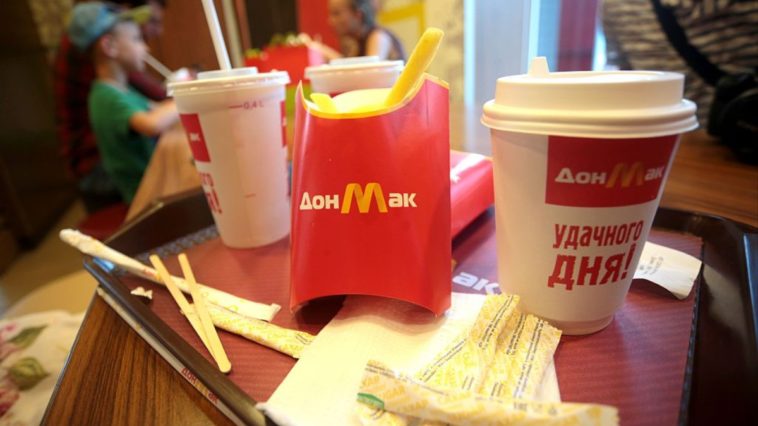 3072 donmak burger impersonator 1490715417631 gettyimages 585270450