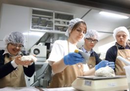 New Ukrainian bakery challenges negative Down syndrome stereotypes 6 DUTCH ZEELANDIA 2aa6940aef767be08ff219de4ba47c55