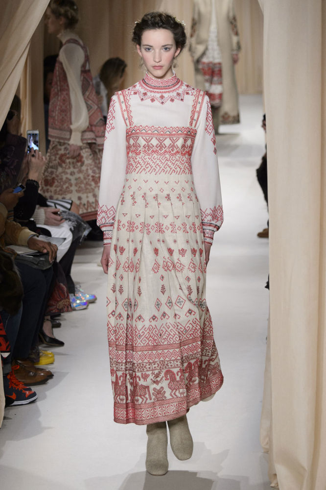 MTI3NzE5OTEwMzY0MjU2NzM0