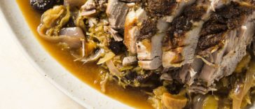 slowroastedporksauerkrautapplesdriedfruitshe9c367d0174af7e1000be1c011344417