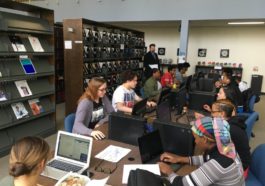 HistorianNicholasRudnytzkyatthebackoftheclassthathehopeswillsoonbeinSkypecontactwithclassroomsinUkraine1024x768